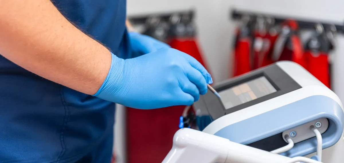 Leasing vs. Buying a Shockwave Therapy Machine: What's Best for Your Practice?